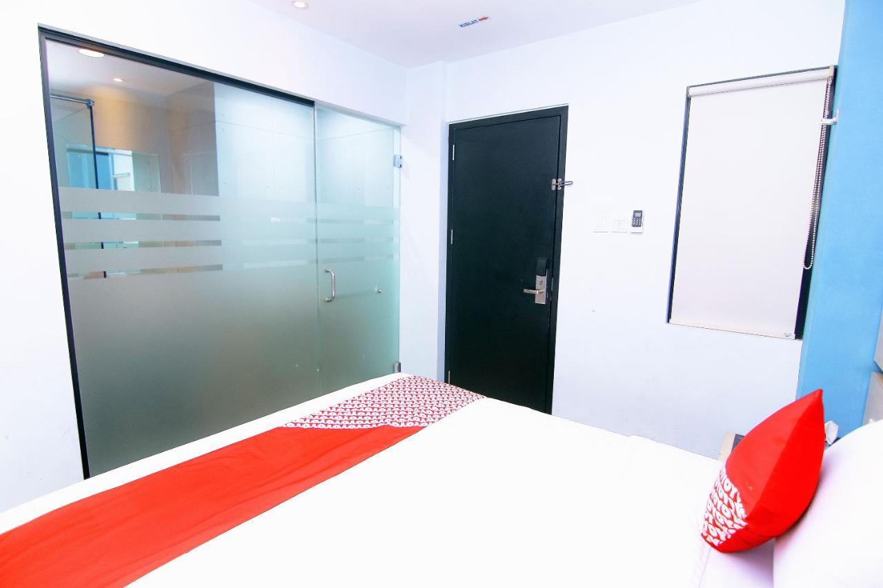 Oyo 592 Budget Hotel By The Harbour パダン エクステリア 写真