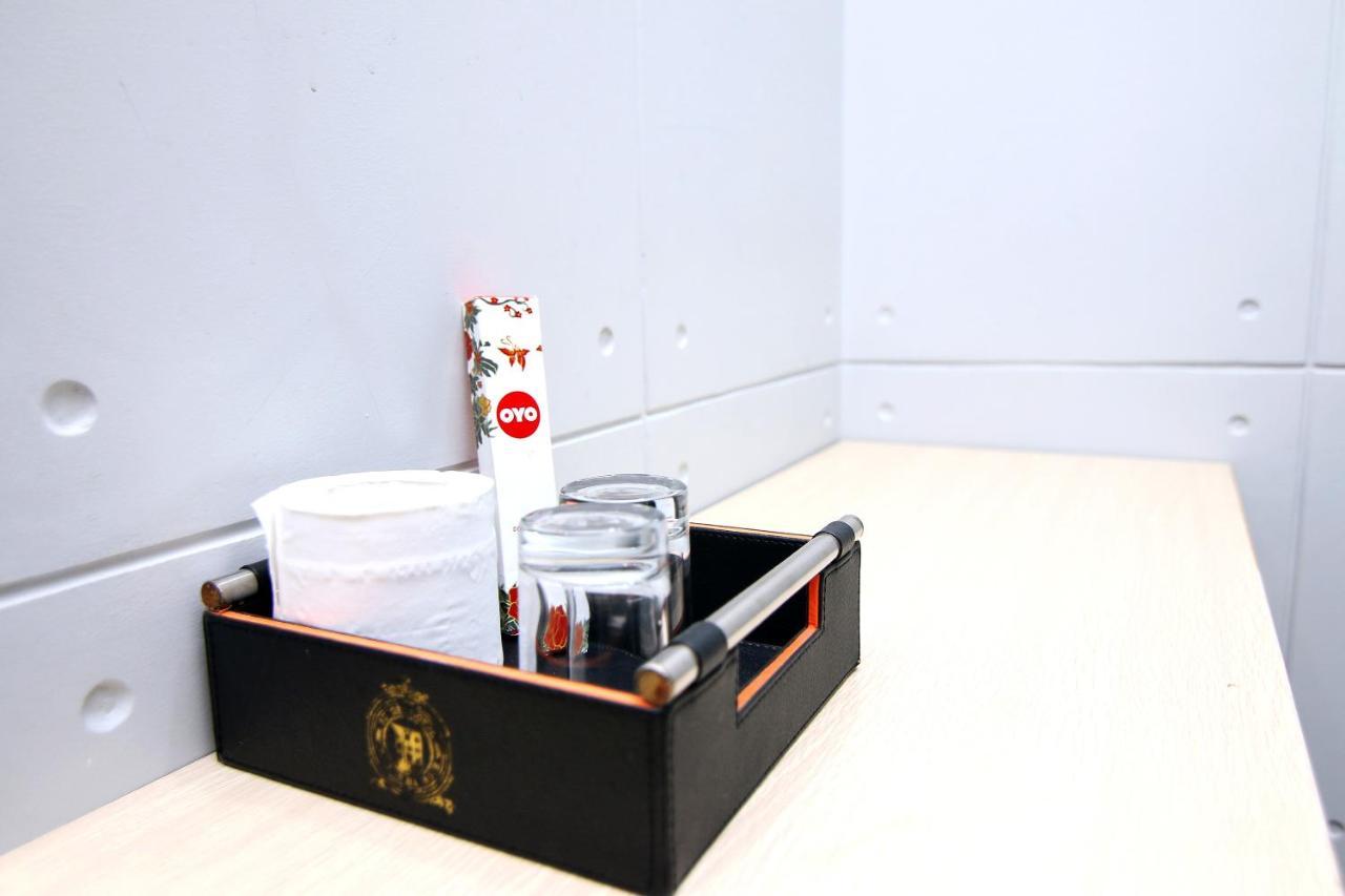 Oyo 592 Budget Hotel By The Harbour パダン エクステリア 写真
